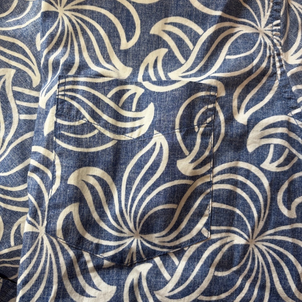 American Eagle Seriously Soft blue short-sleeve button-down shirt - Picture 13 of 13
